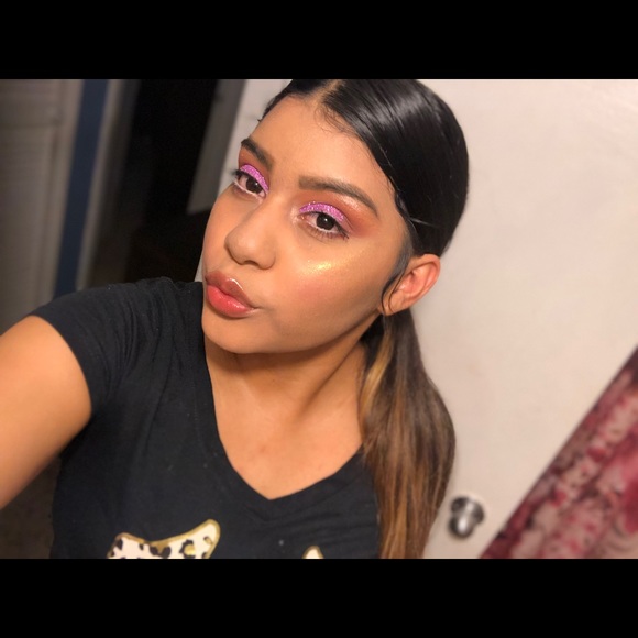 Meet your Posher, Jennyfer - Picture 1 of 1